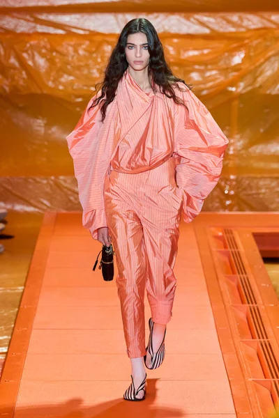 Look 36